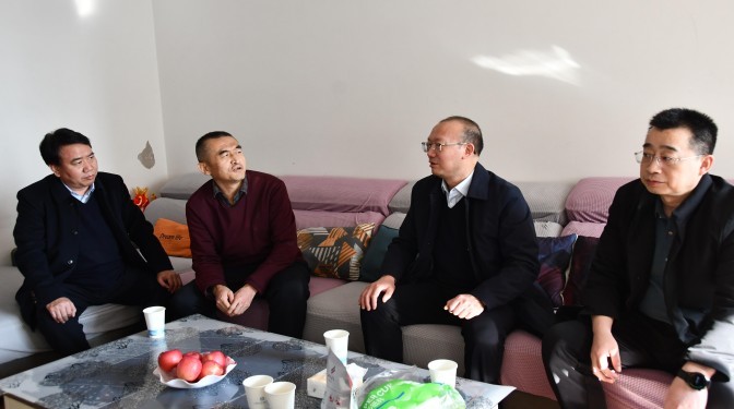 新春慰問顯真情，建科關(guān)懷暖人心——甘肅建科院開展2025年春節(jié)送溫暖活動