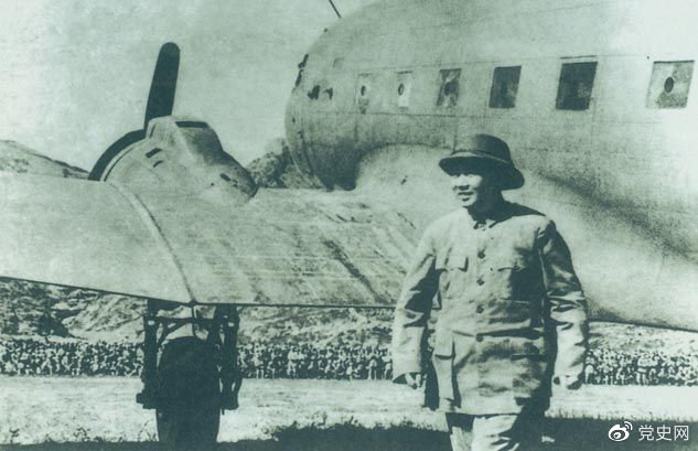 1945年10月11日，毛澤東回到延安，受到延安各界人士的熱烈歡迎。